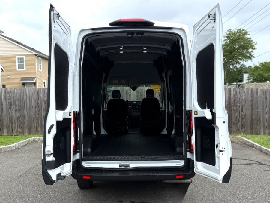 2023 Ford Transit Cargo Van
