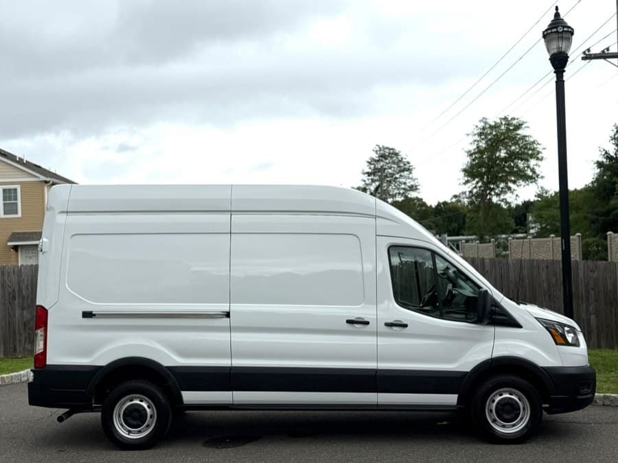 2023 Ford Transit Cargo Van