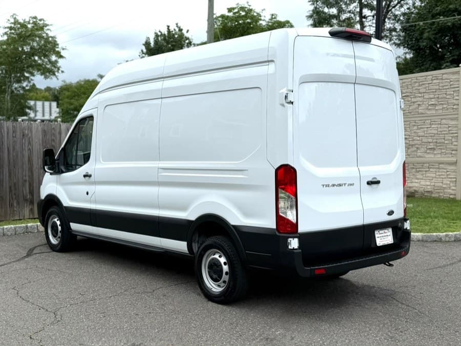 2023 Ford Transit Cargo Van