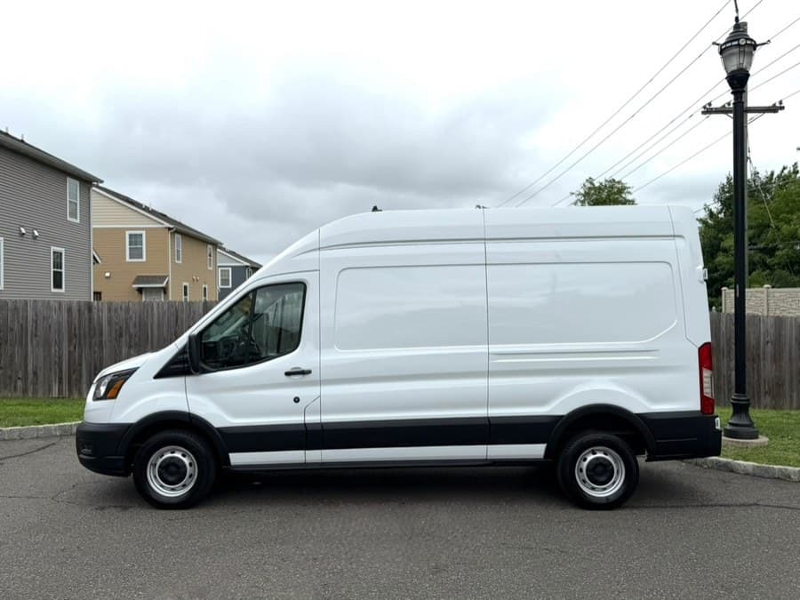 2023 Ford Transit Cargo Van