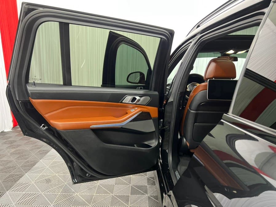 2019 BMW X7
