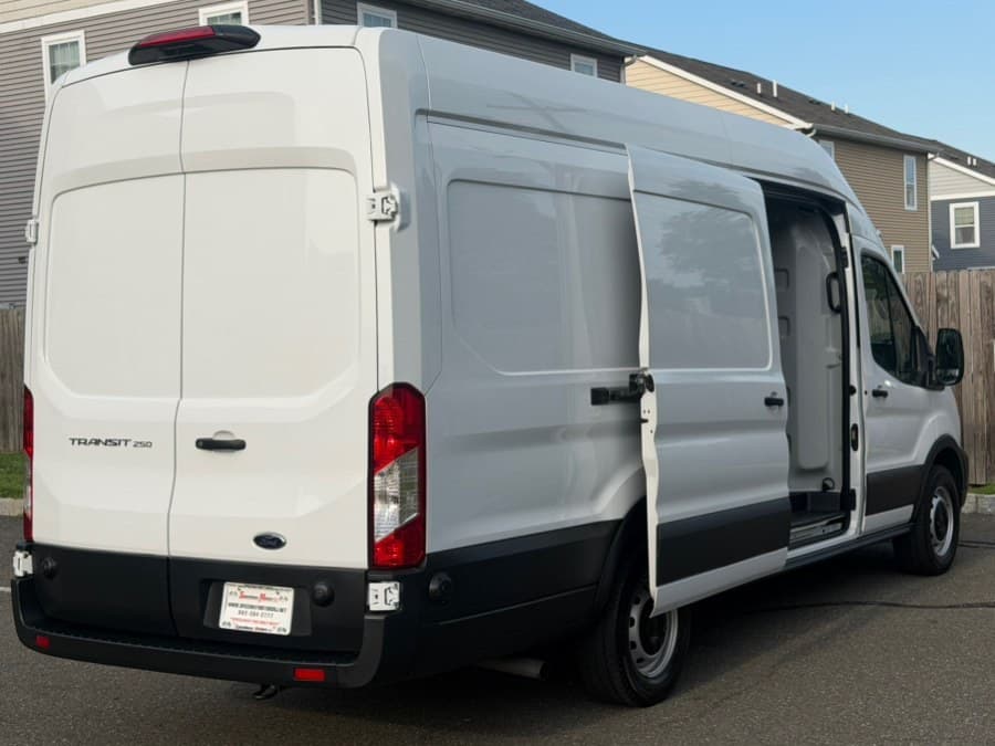 2025 Ford Transit Cargo Van