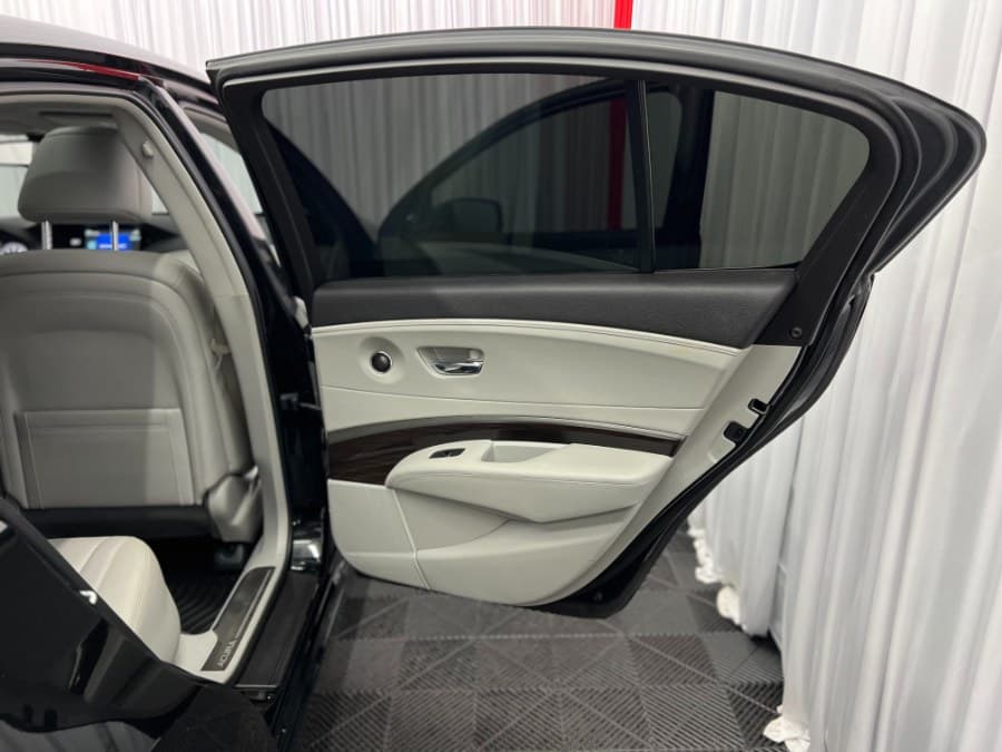 2015 Acura RLX