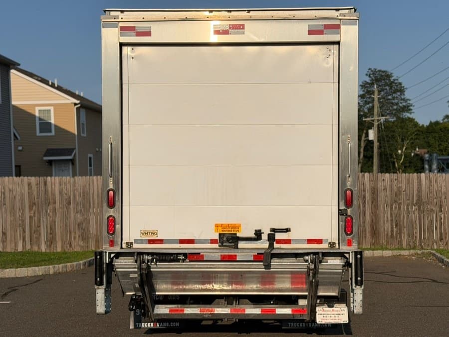 2020 Hino 195