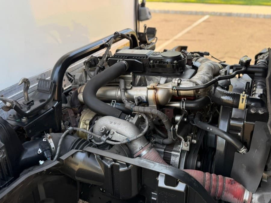 2020 Hino 195