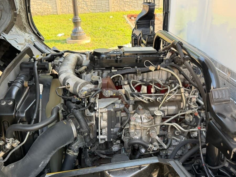 2020 Hino 195