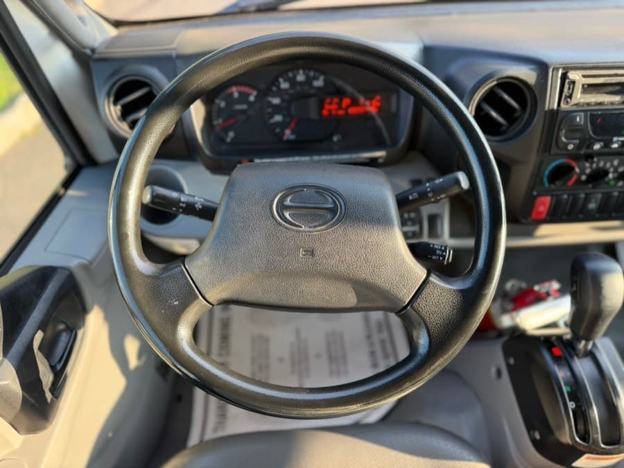 2020 Hino 195