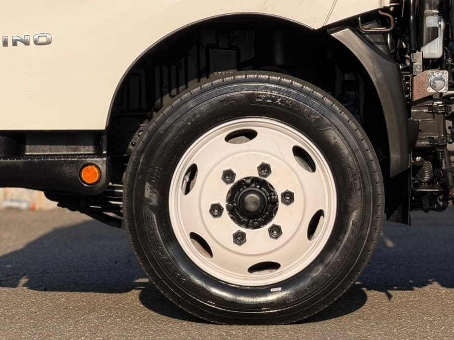 2020 Hino 195