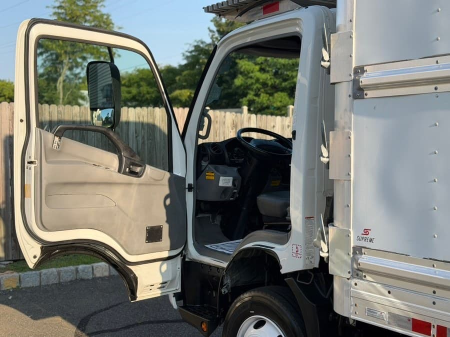 2020 Hino 195