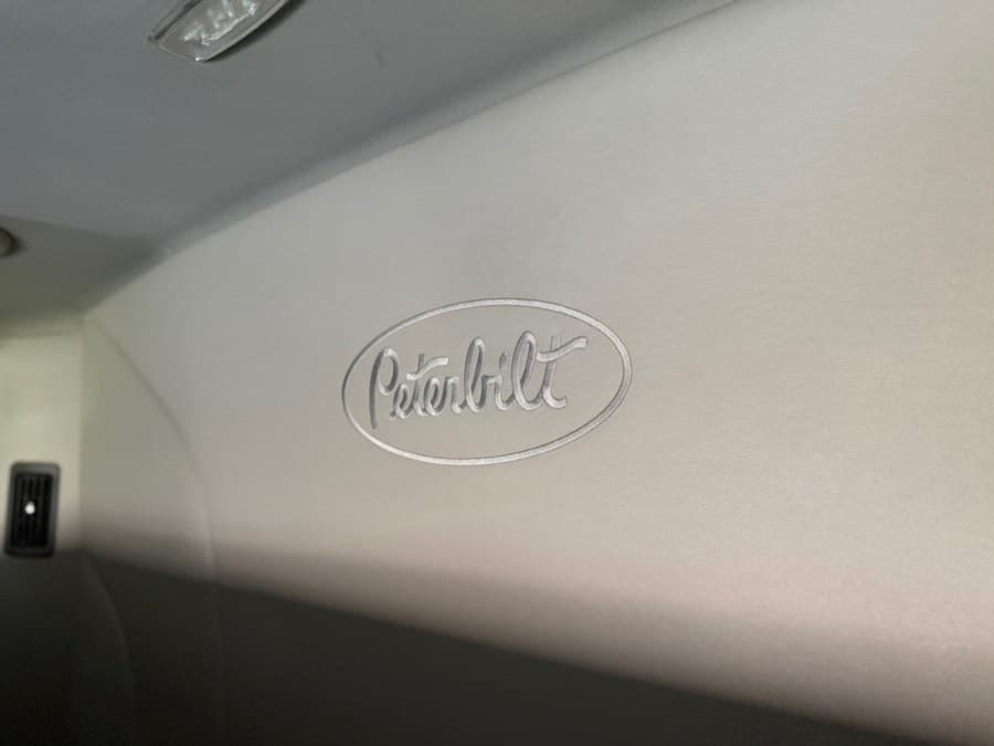 2023 Peterbilt 579