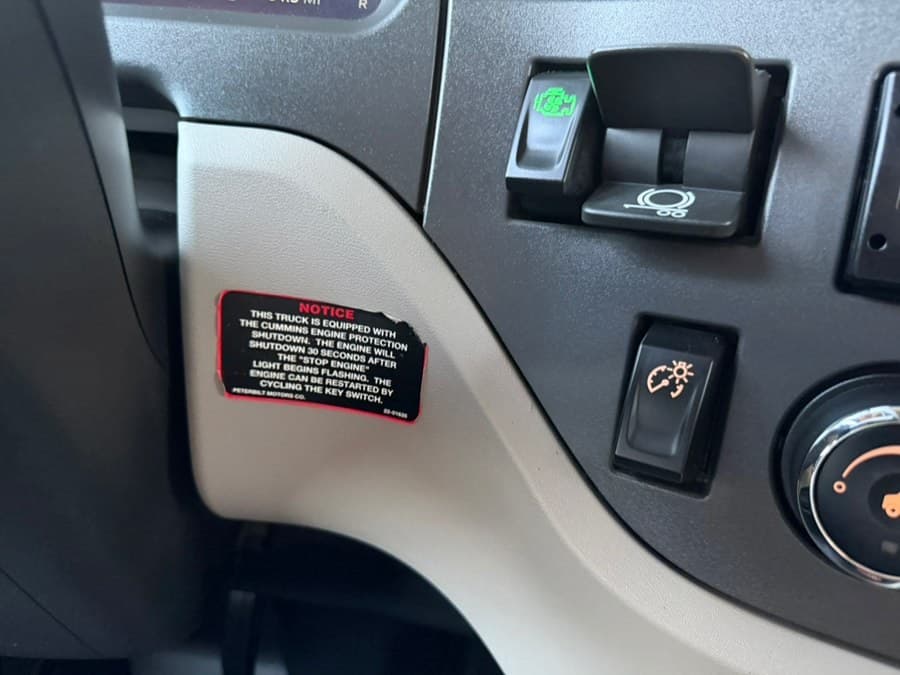2023 Peterbilt 579