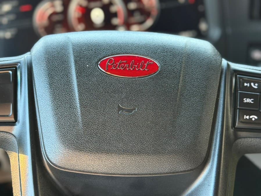 2023 Peterbilt 579
