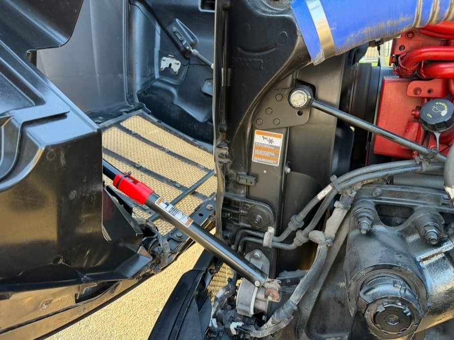 2023 Peterbilt 579