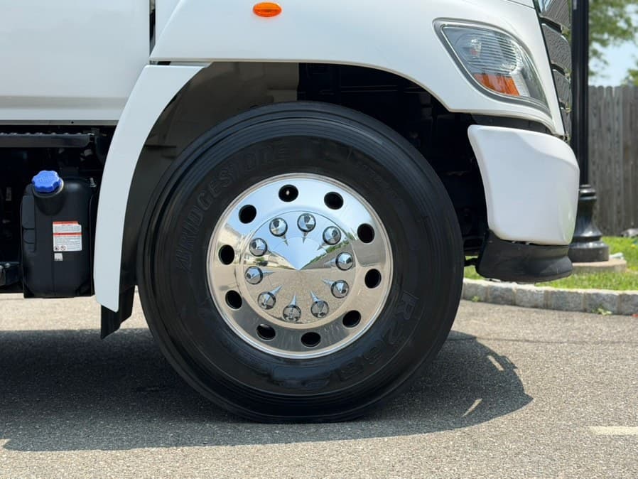 2023 HINO L6