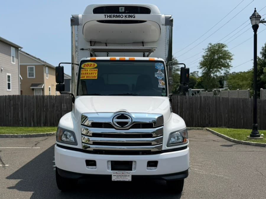 2023 HINO L6