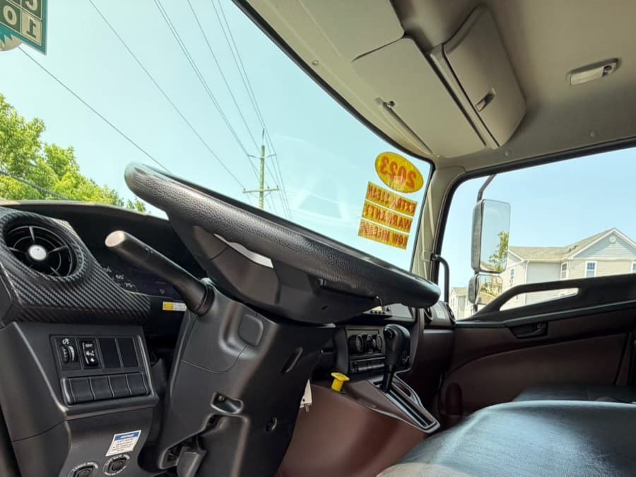 2023 HINO L6