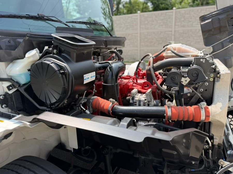 2023 HINO L6