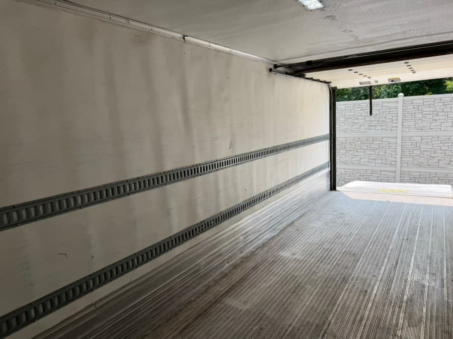 2023 HINO L6