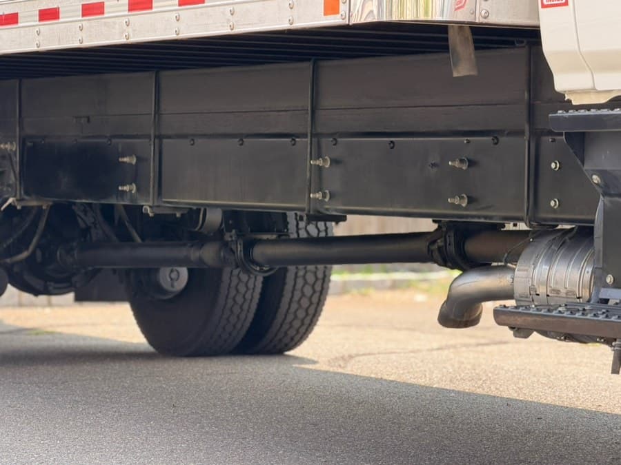 2023 HINO L6
