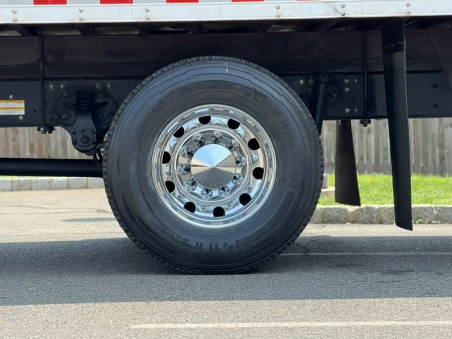 2023 HINO L6