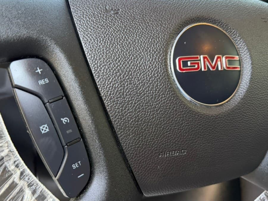 2025 GMC Savana Cargo Van
