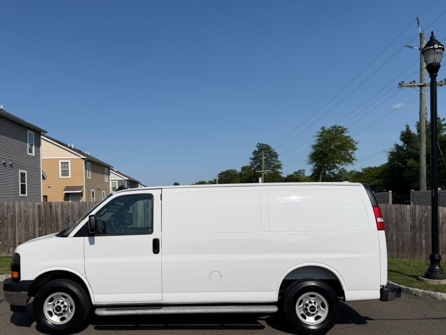 2025 GMC Savana Cargo Van