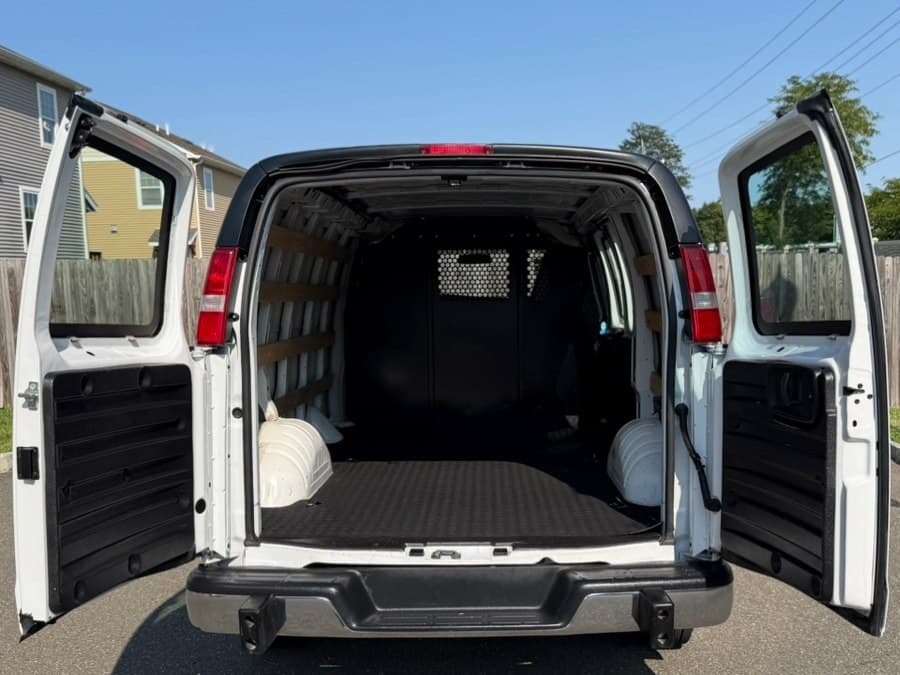 2025 GMC Savana Cargo Van
