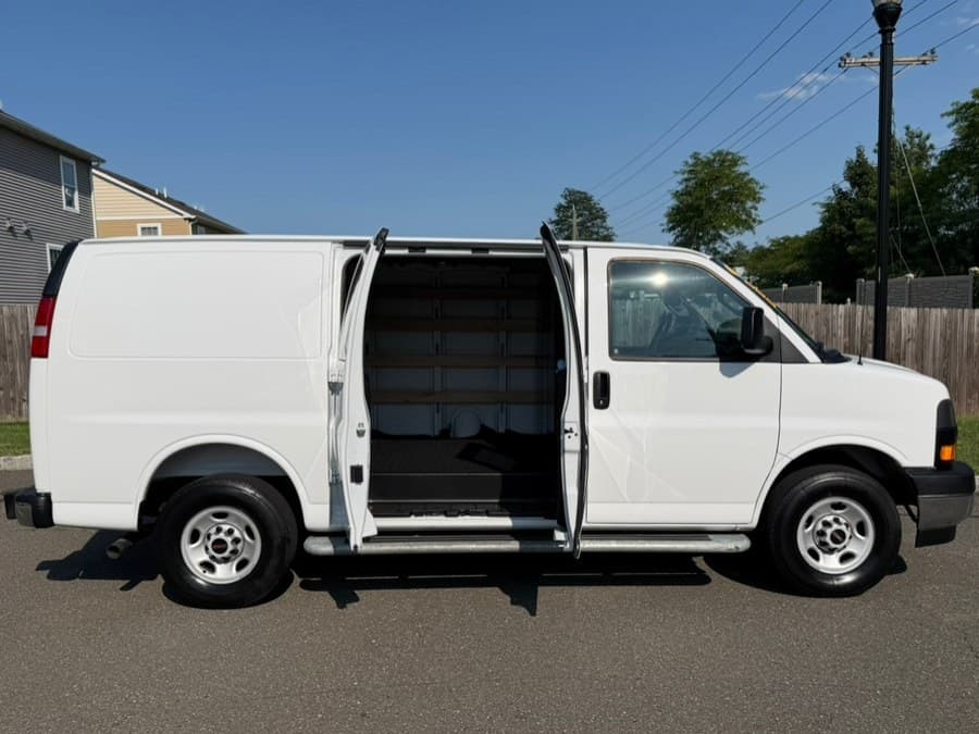 2025 GMC Savana Cargo Van