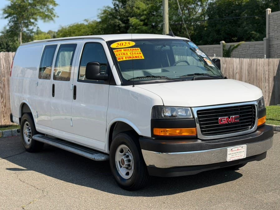 2025 GMC Savana Cargo Van