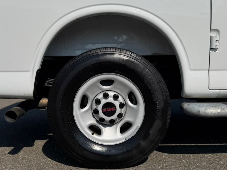 2025 GMC Savana Cargo Van
