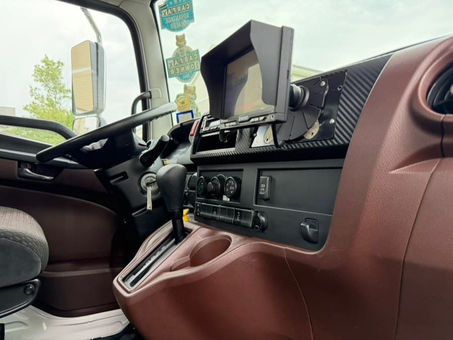 2023 HINO L6