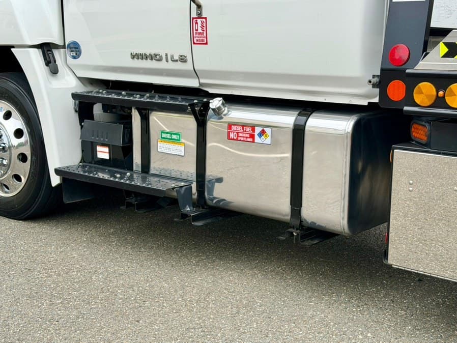 2023 HINO L6