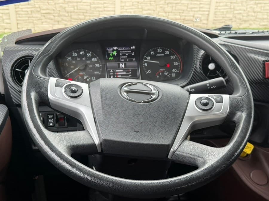 2023 HINO L6