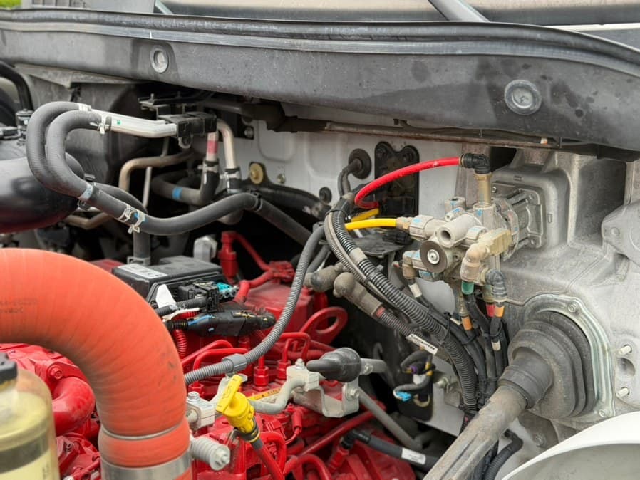 2023 HINO L6