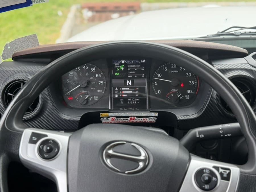 2023 HINO L6