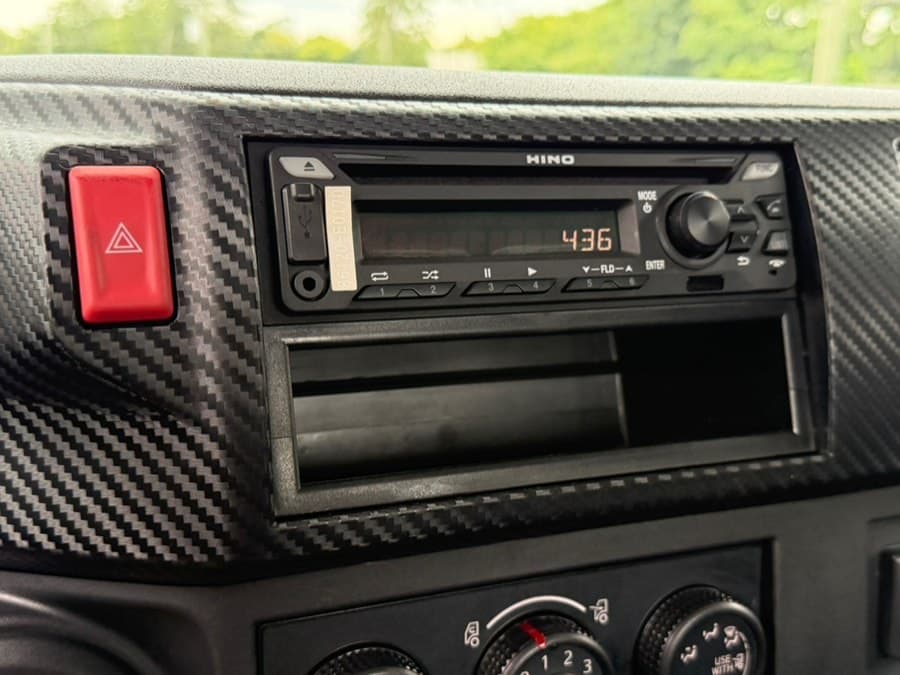 2023 HINO L6