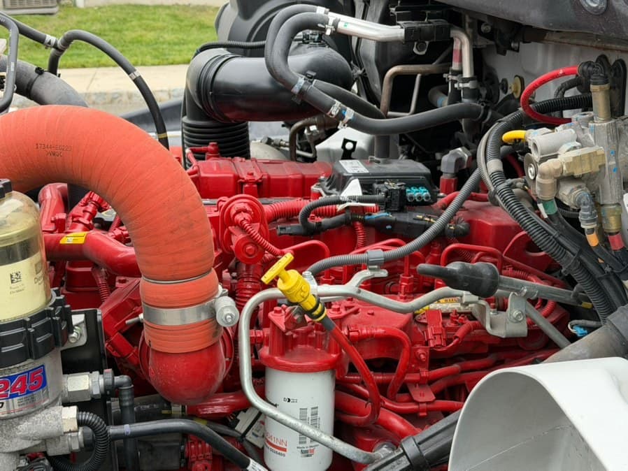 2023 HINO L6