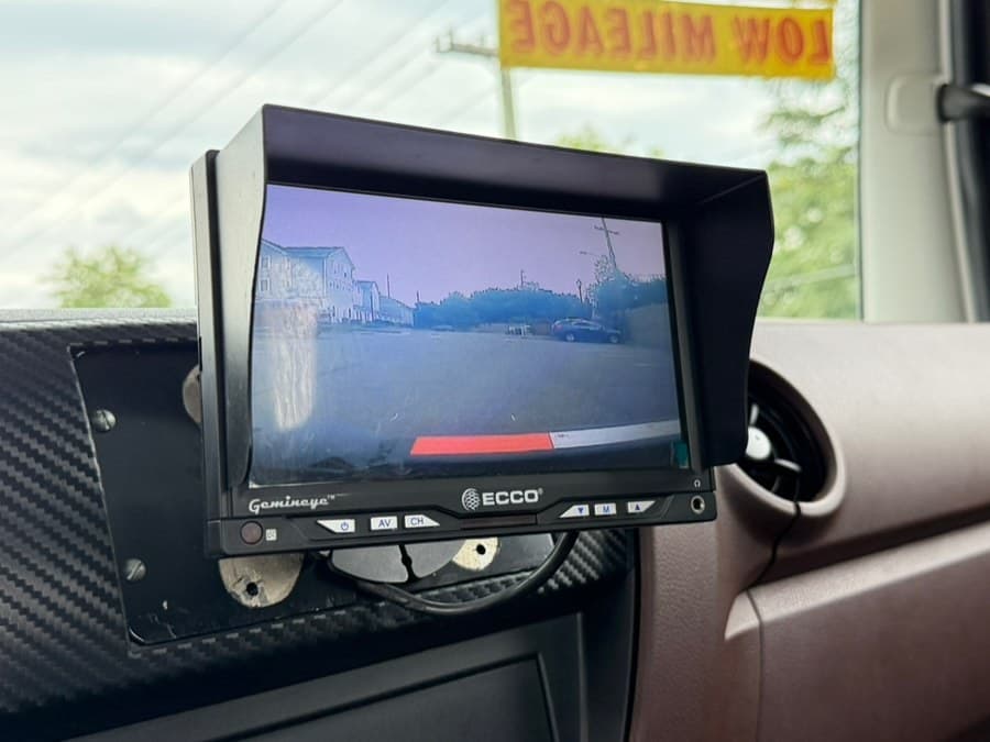 2023 HINO L6