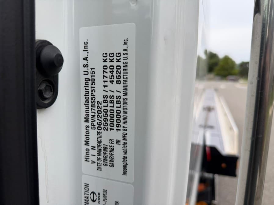 2023 HINO L6