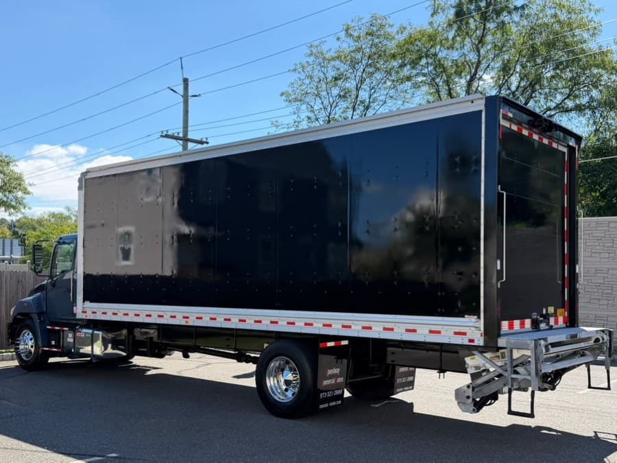 2022 HINO L6