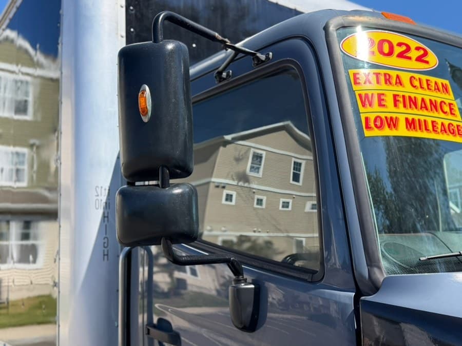 2022 HINO L6