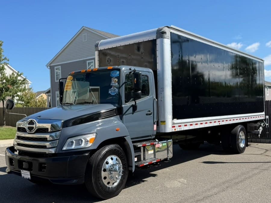 2022 HINO L6