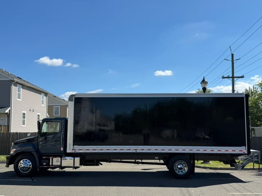 2022 HINO L6