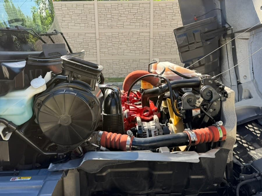 2022 HINO L6