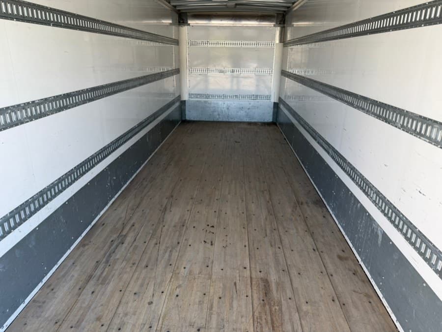 2022 HINO L6