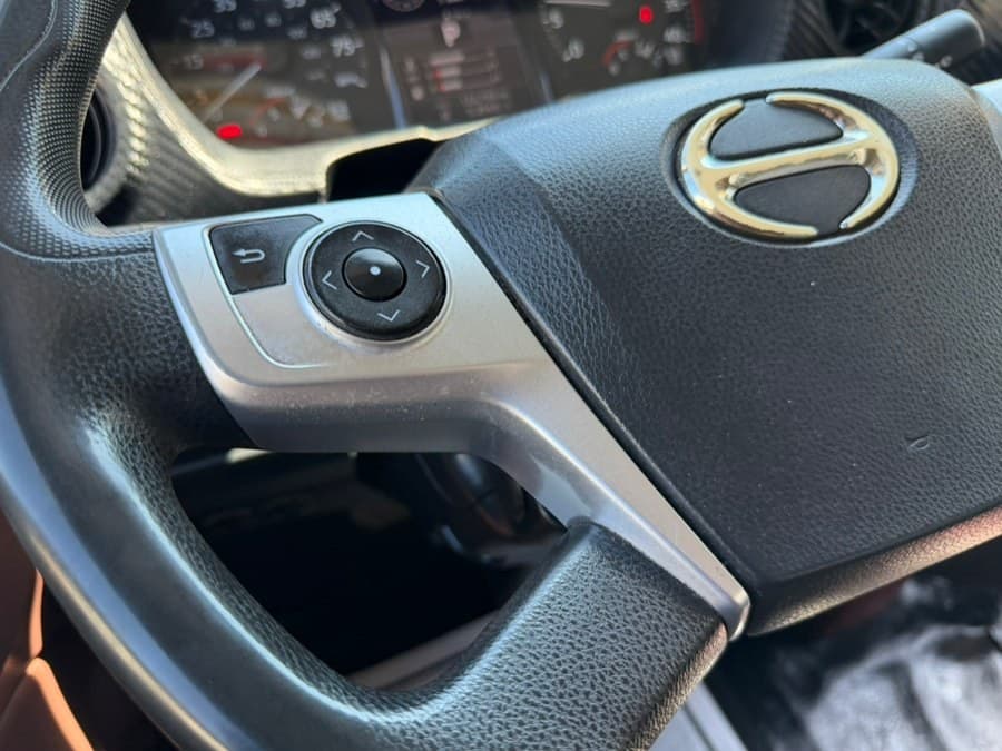 2022 HINO L6