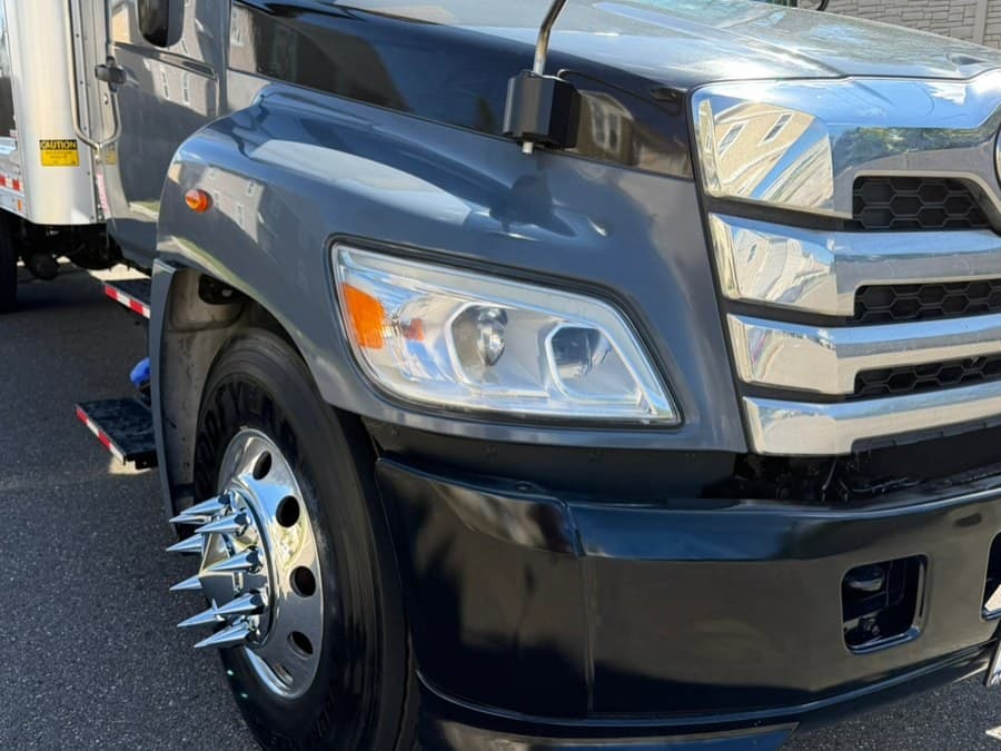 2022 HINO L6