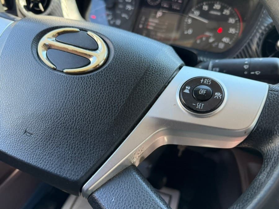 2022 HINO L6