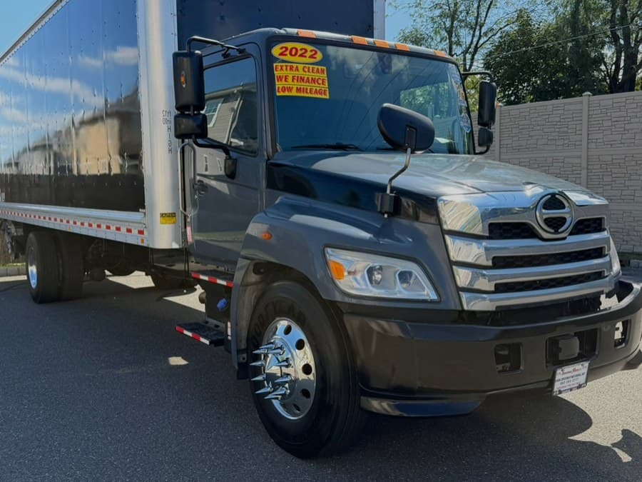 2022 HINO L6