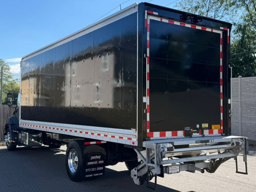 2022 HINO L6